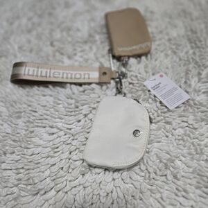 LULULEMON WRISTLET